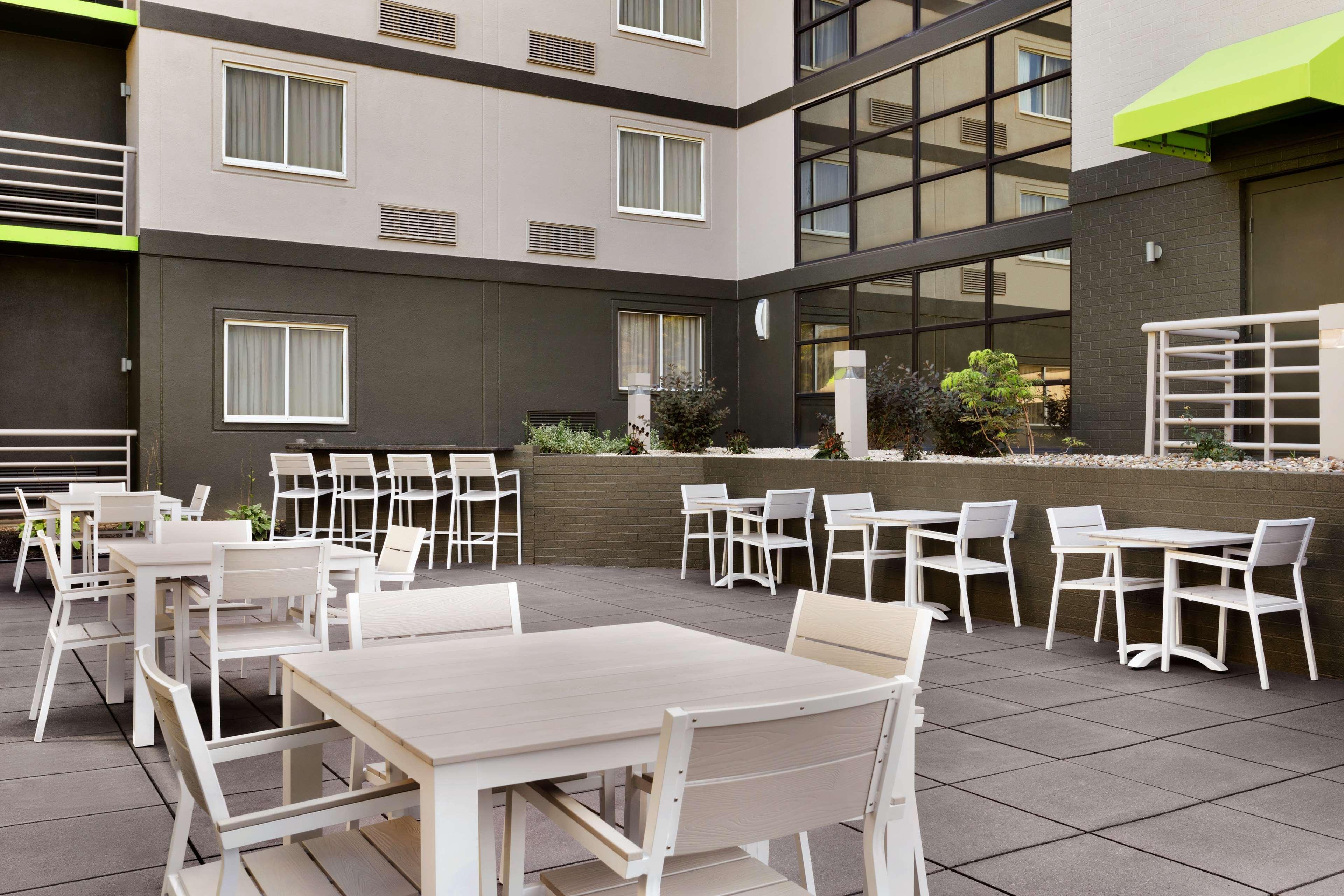 Radisson Akron-Fairlawn Copley Montrose Bagian luar foto