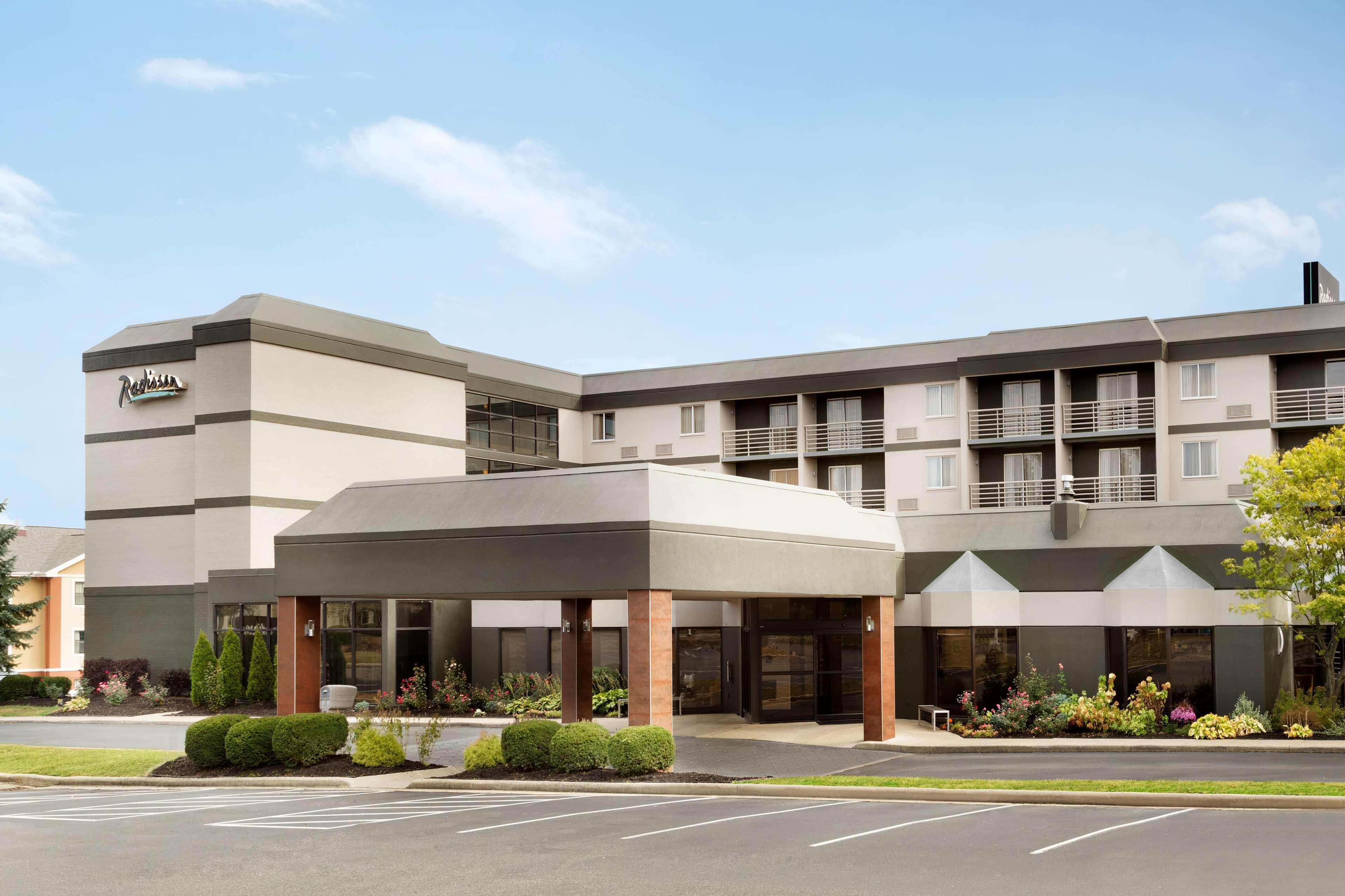Radisson Akron-Fairlawn Copley Montrose Bagian luar foto