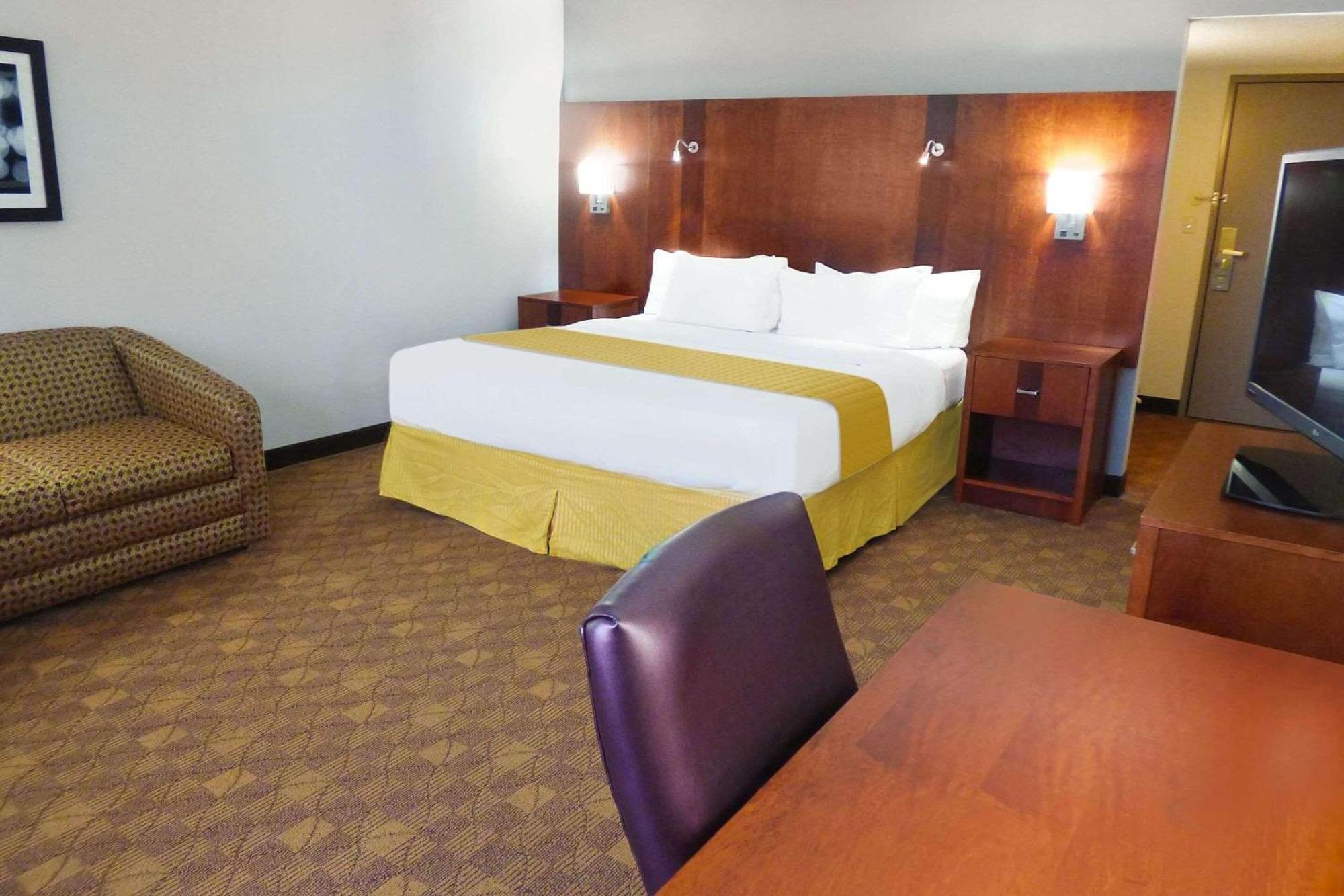Radisson Akron-Fairlawn Copley Montrose Bagian luar foto