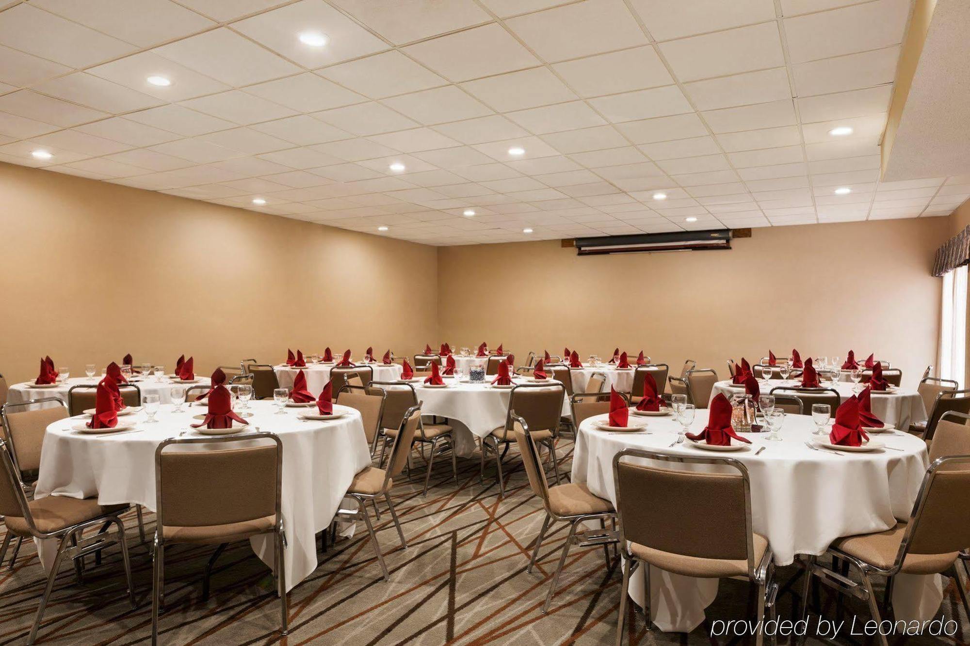 Radisson Akron-Fairlawn Copley Montrose Bagian luar foto