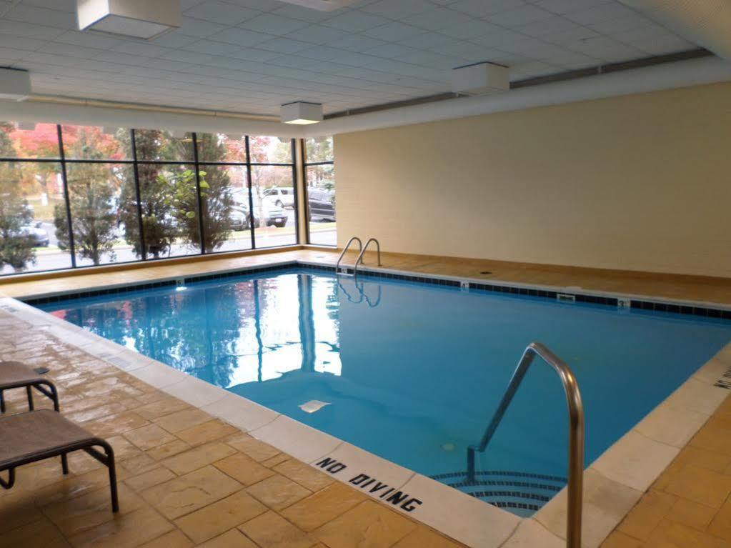Radisson Akron-Fairlawn Copley Montrose Bagian luar foto